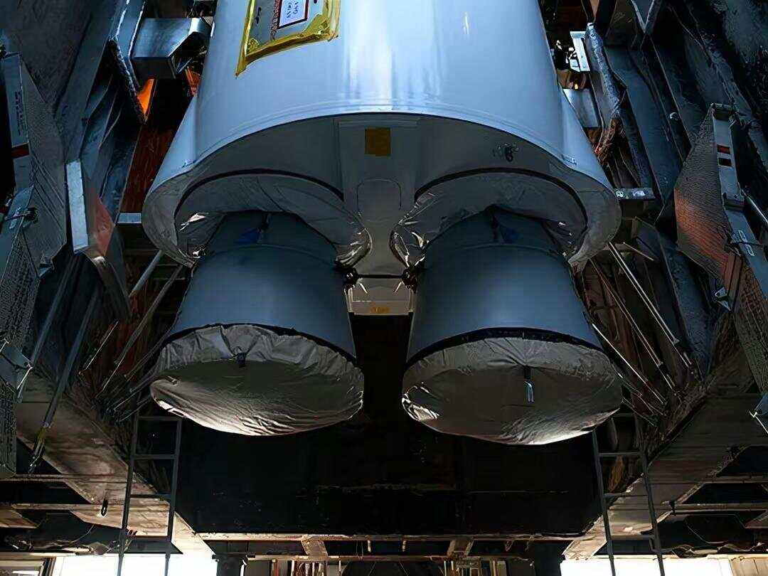 休斯敦火箭训练开放日，窗口期再遭质疑引欢呼，荷甲在即，细节决定成败